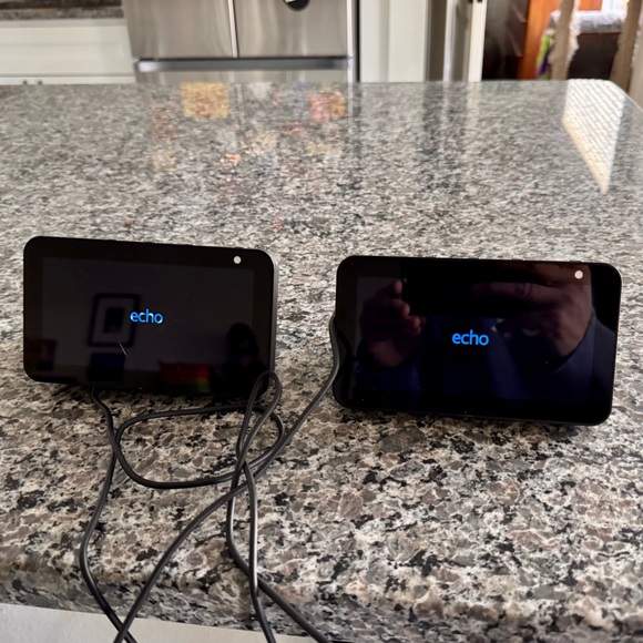 Echo Show (1st Generation) Smart Speaker and Display Set of 2 - Picture 1 of 1